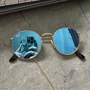 Ray-Ban Round Metal Sunglasses